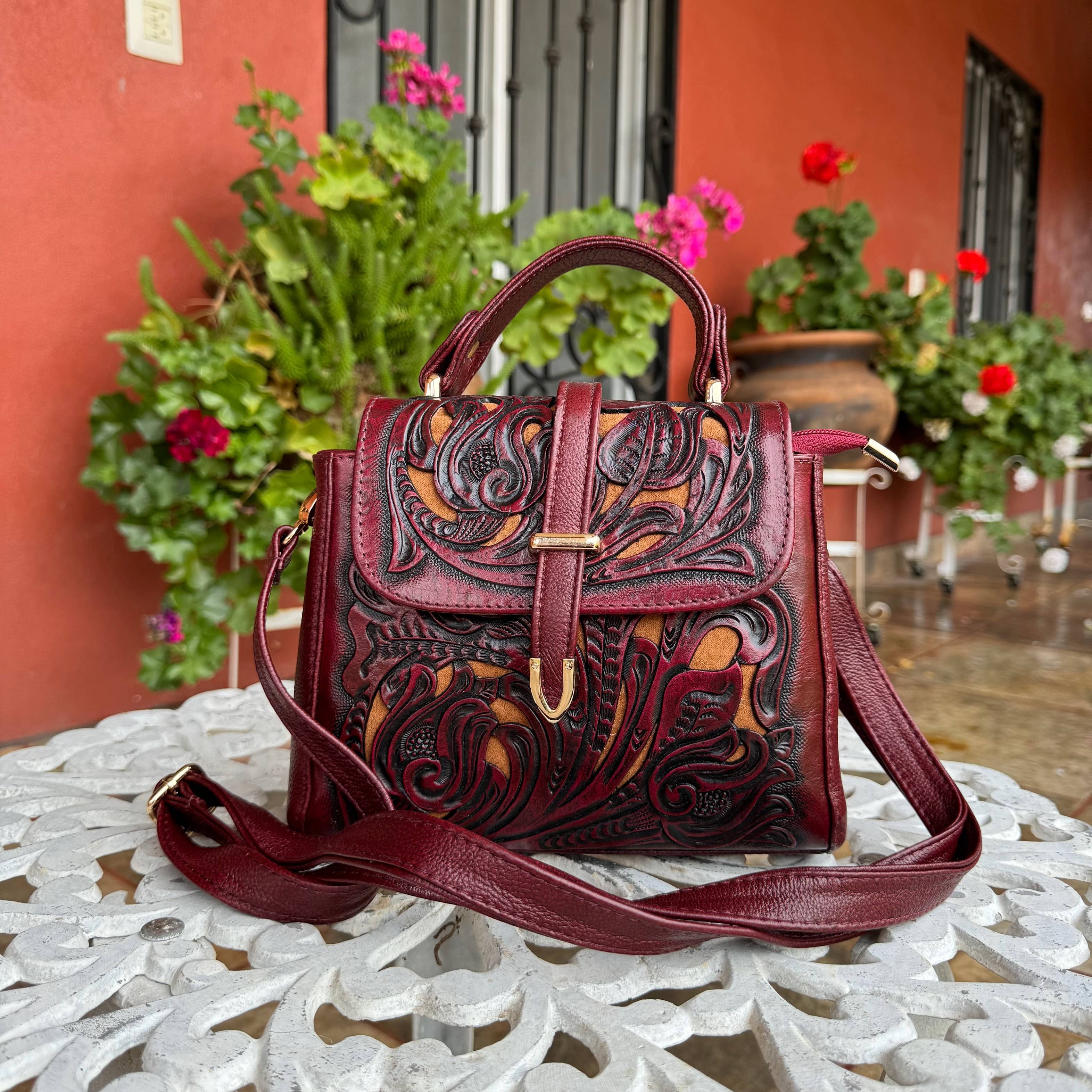 PREORDER | Lourdes Cincelado Handbag | Vino Tinto - Mirasol Accessories