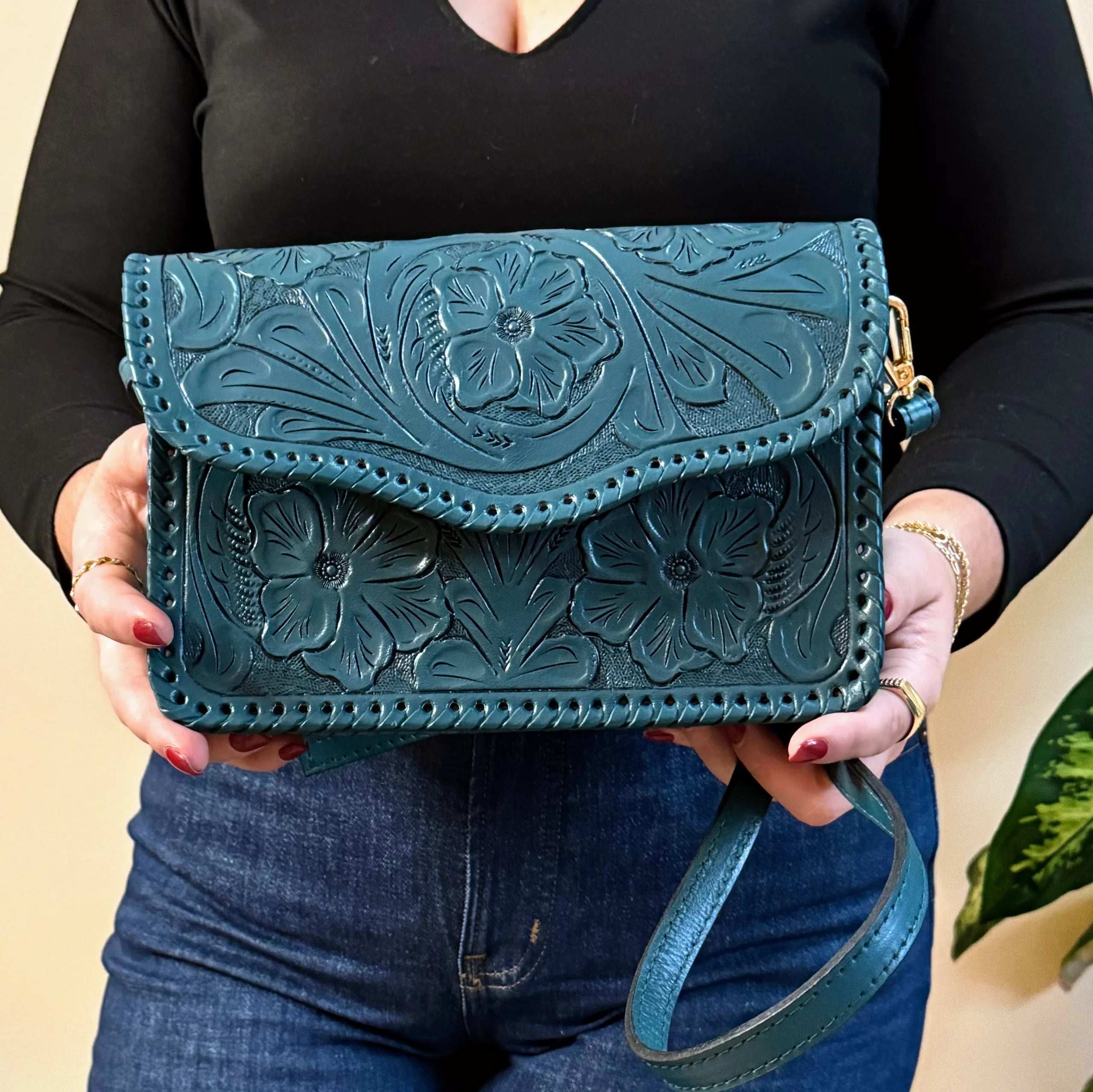 Mayra Tooled Crossbody | Azul Mar - Mirasol Accessories