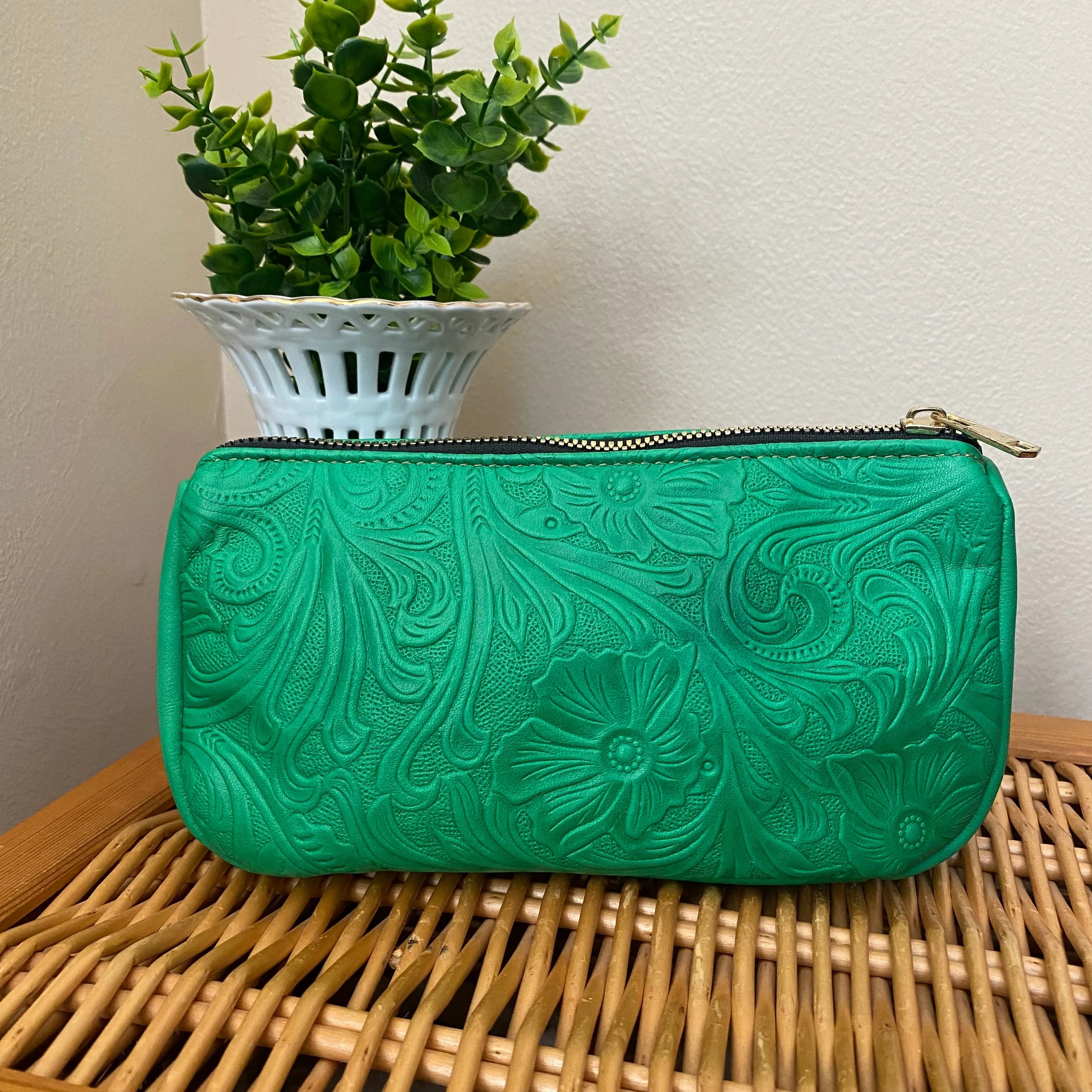Mia Leather Makeup Bag - Mirasol Accessories