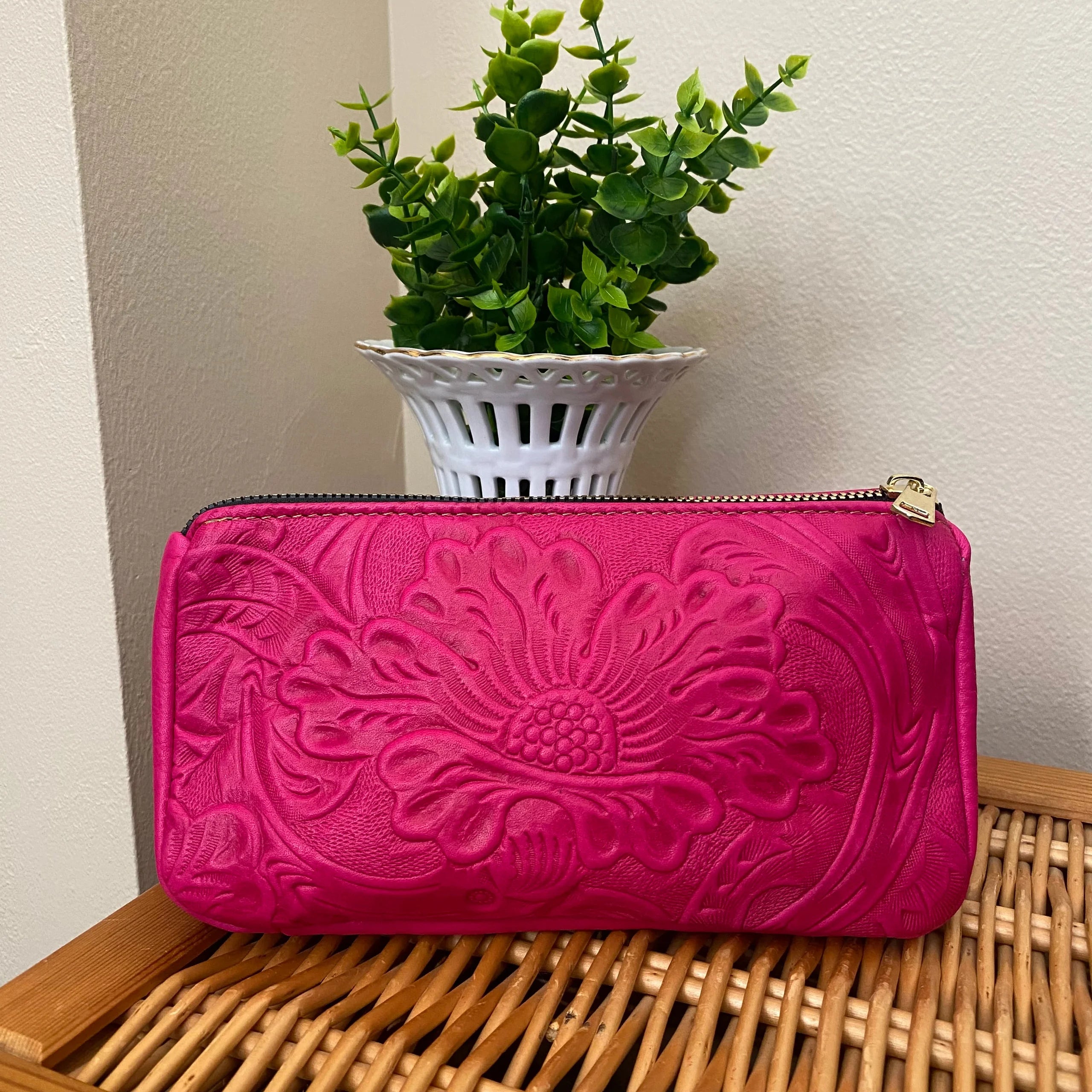 Mia Leather Makeup Bag - Mirasol Accessories