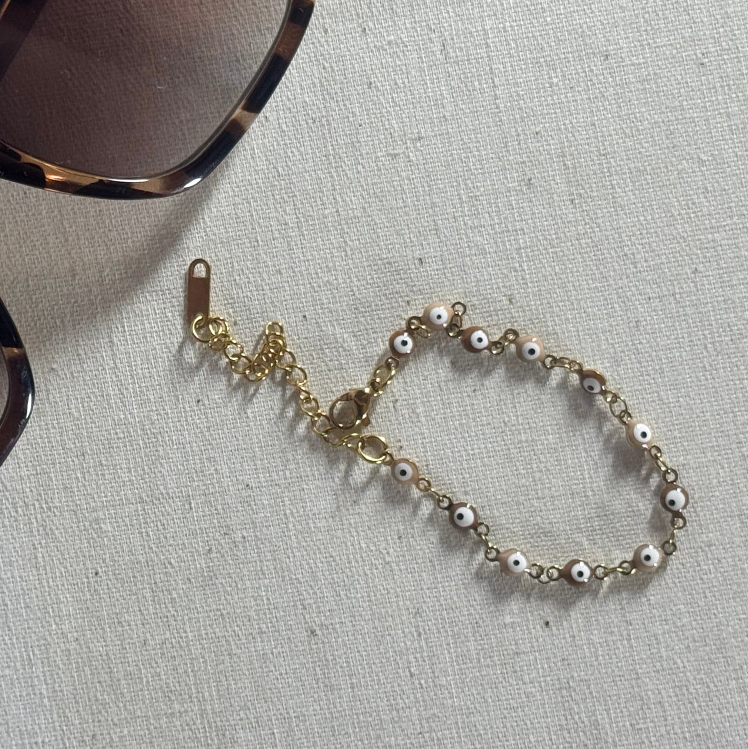 Ojitos Bracelet | Cafecito