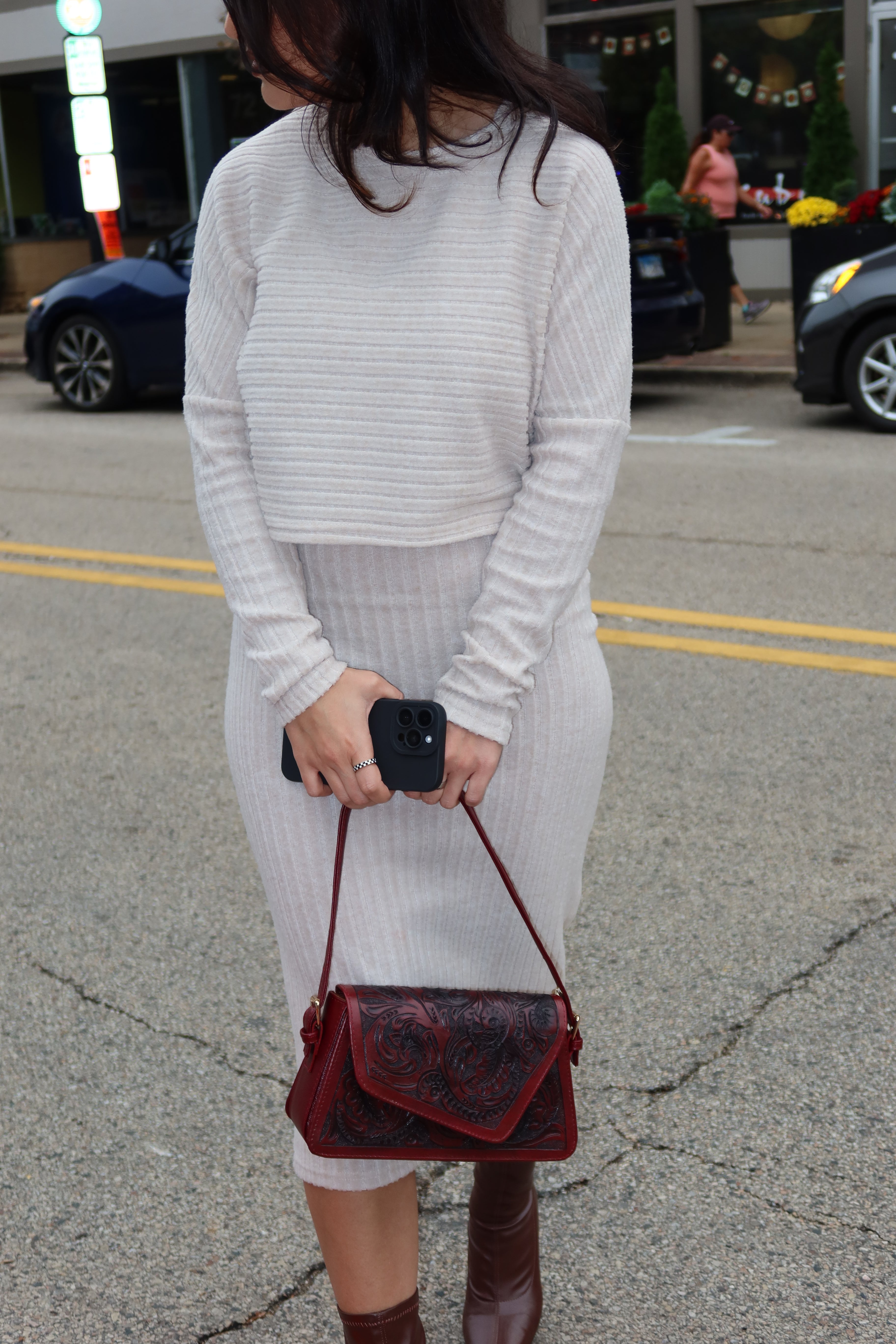 Camila Cincelado Shoulder Bag | Cherry Mocha