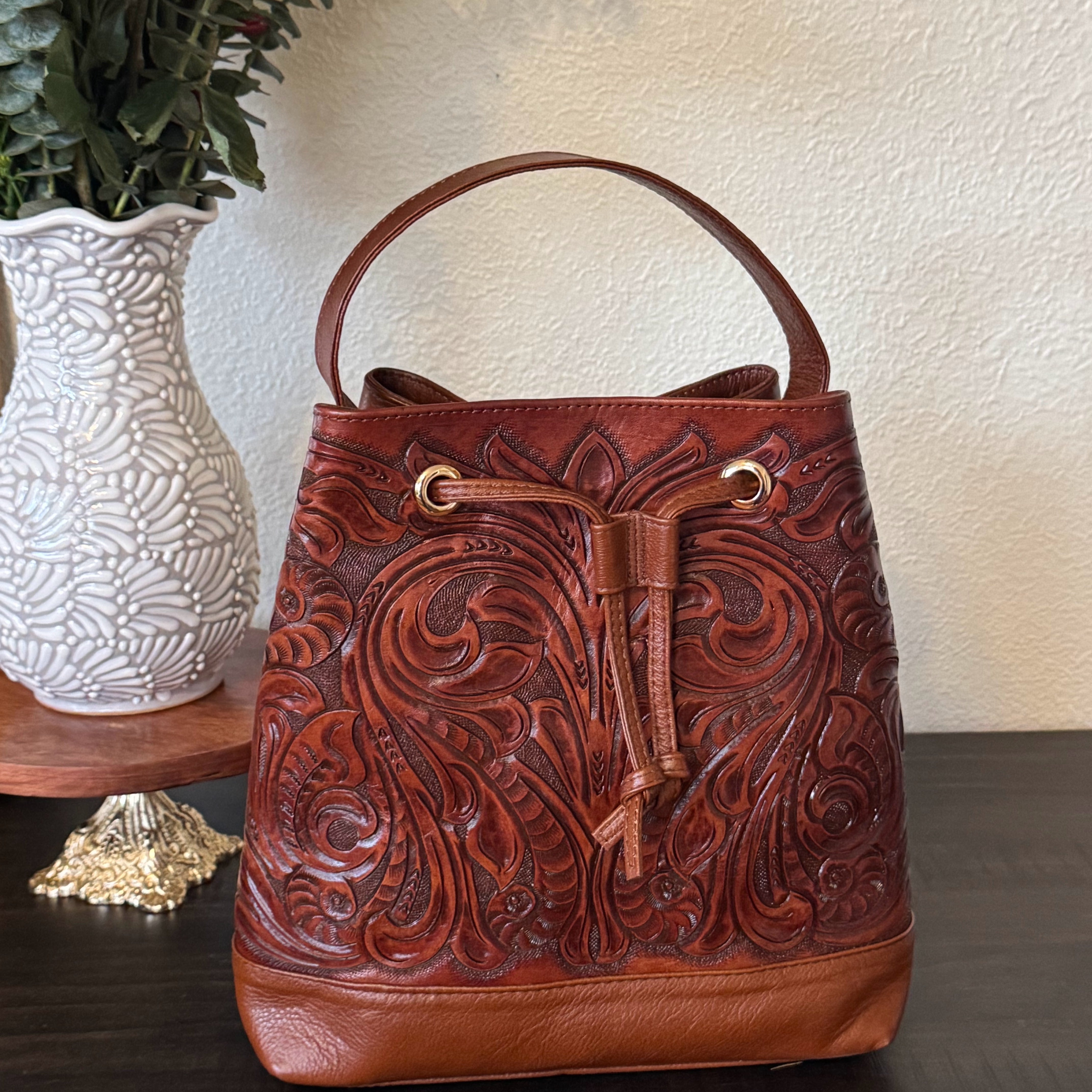 Brown Tooled Leather Western high quality Embellished Handbag Bucket Bag Preowned