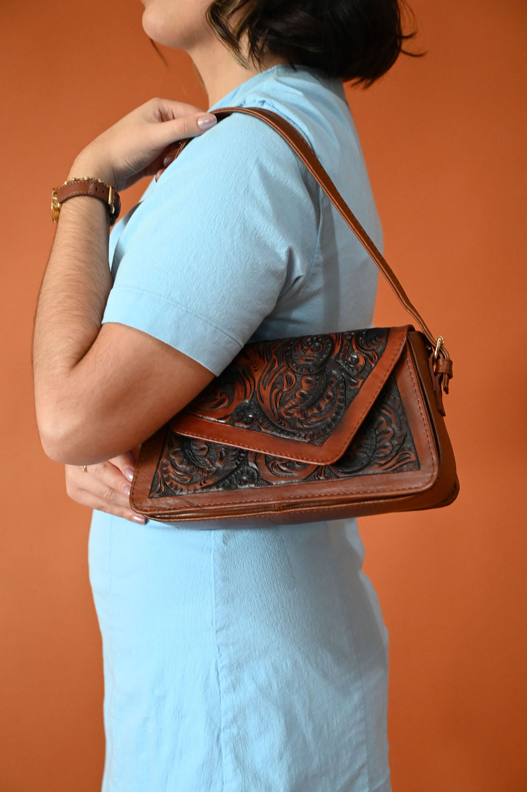 Camila Cincelado Shoulder Bag | Café - Mirasol Accessories