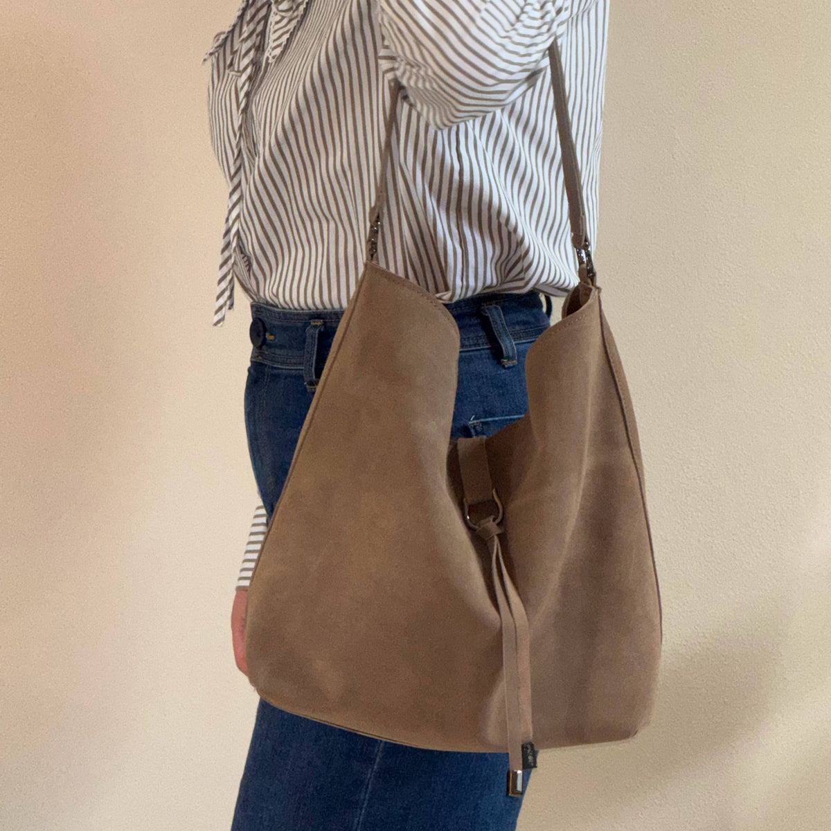 Yesenia Suede Shoulder Bag | Arena