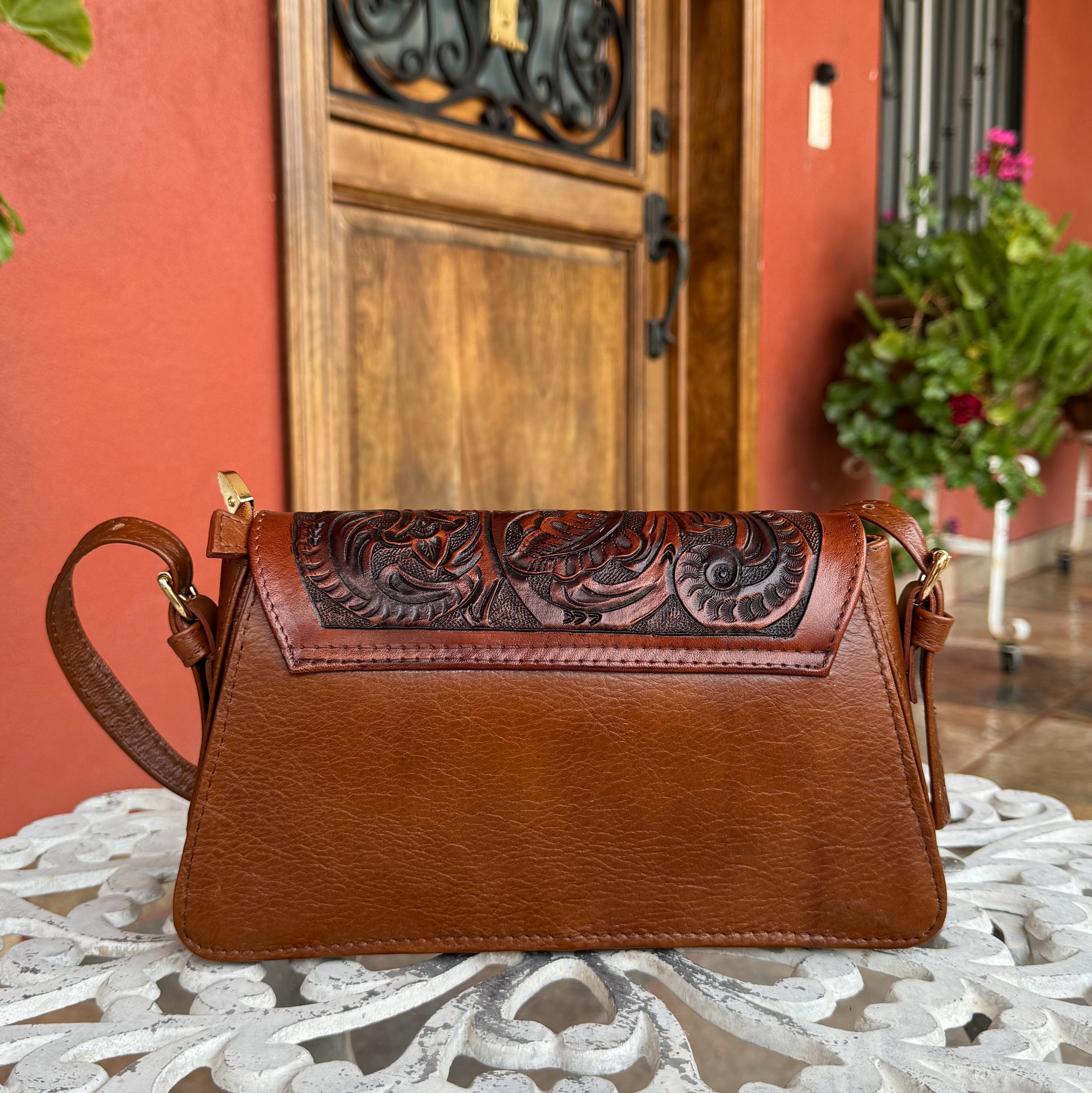 Camila Cincelado Shoulder Bag | Café - Mirasol Accessories