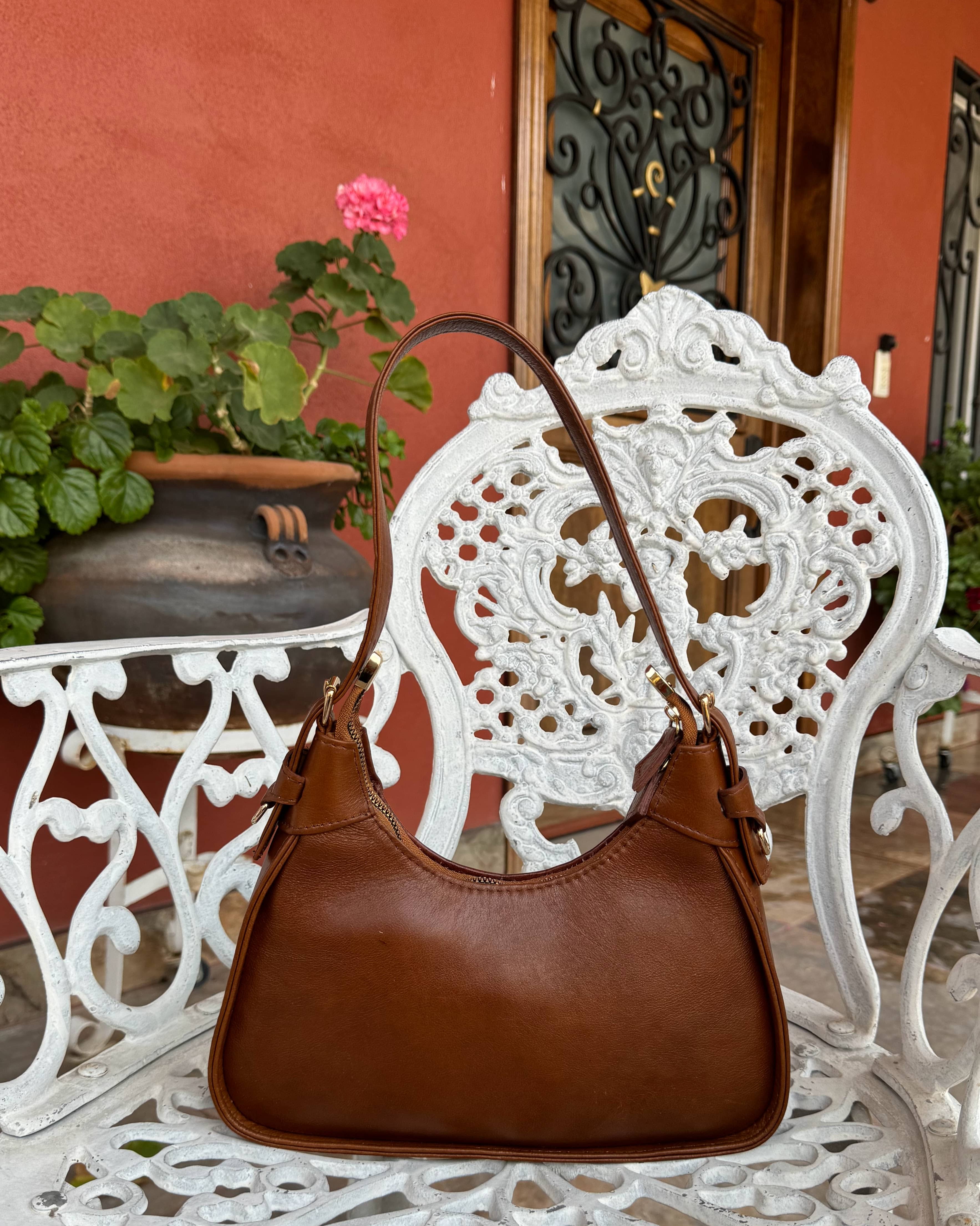 Gemma Cincelado Shoulder Bag | Café - Mirasol Accessories