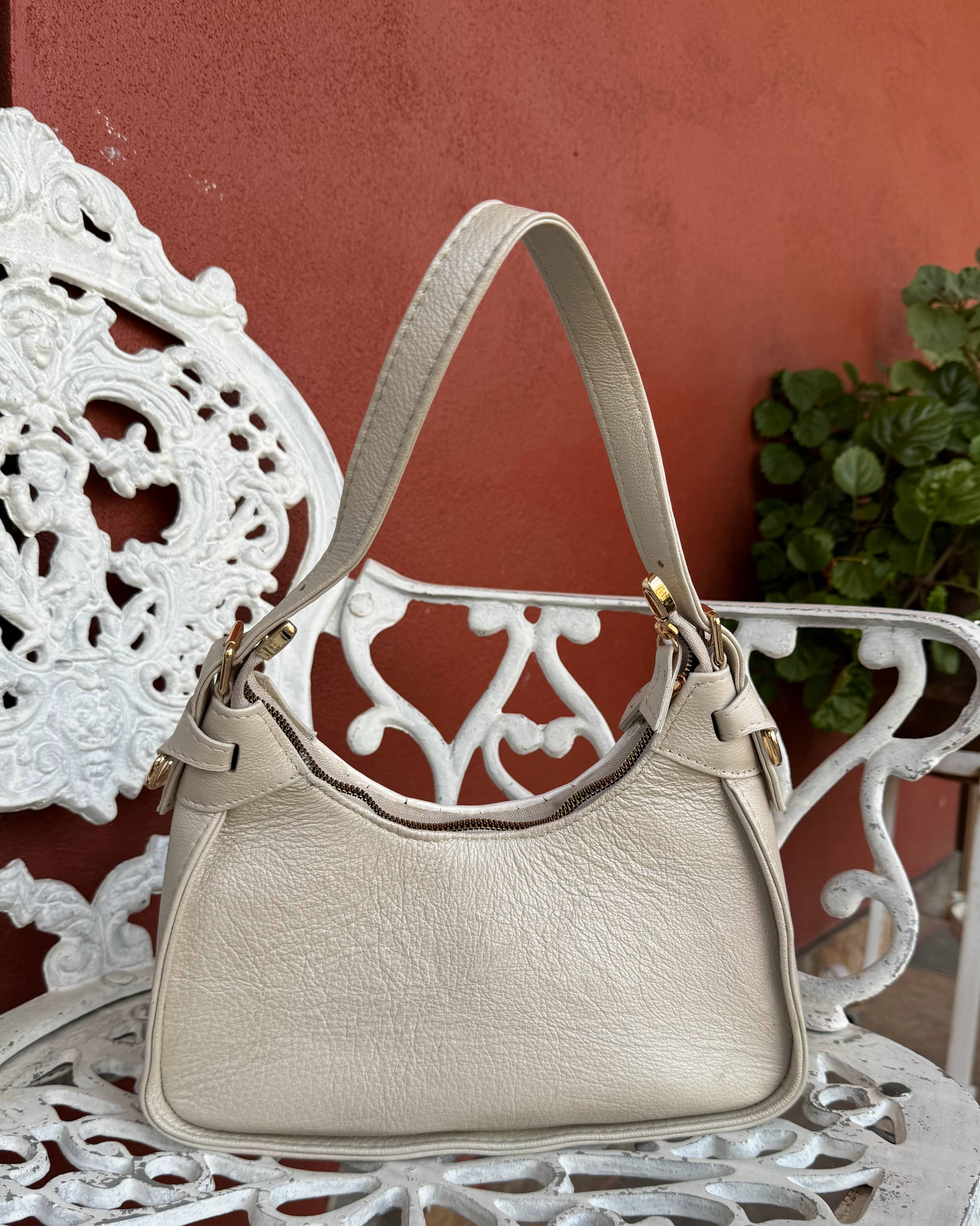 Gemma Cincelado Shoulder Bag | Perla - Mirasol Accessories