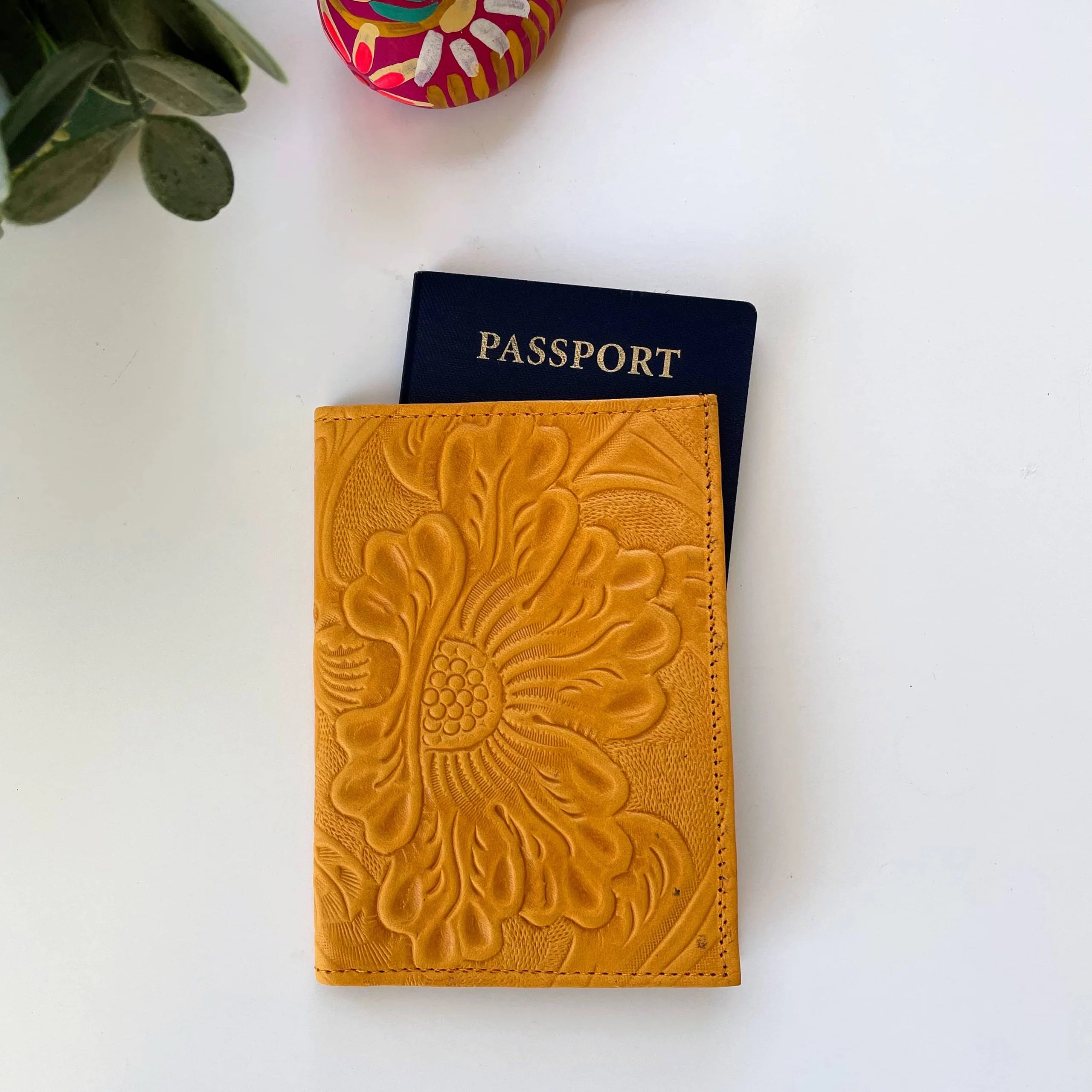 Luna Leather Passport Case | Amarillo