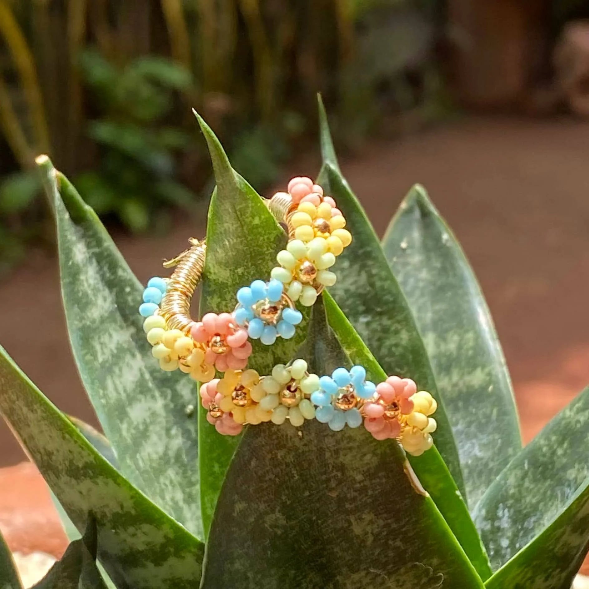 Daisy Mini Beaded Hoops | De Colores