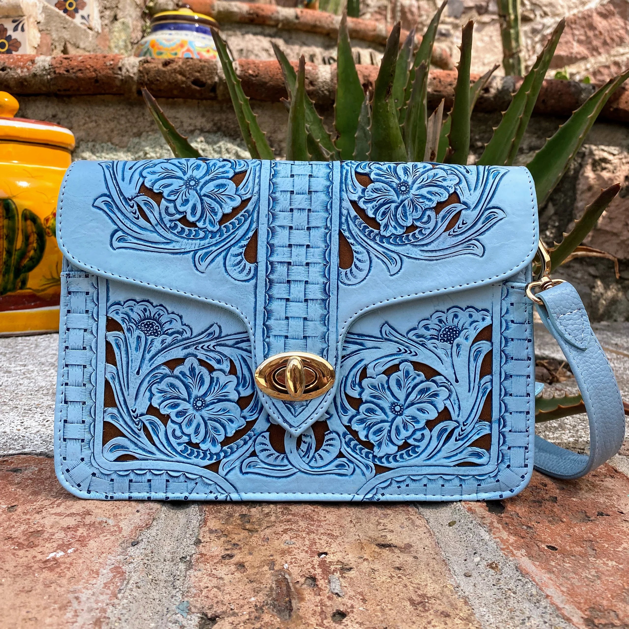 Mayte Tooled Crossbody| Cielo Azul