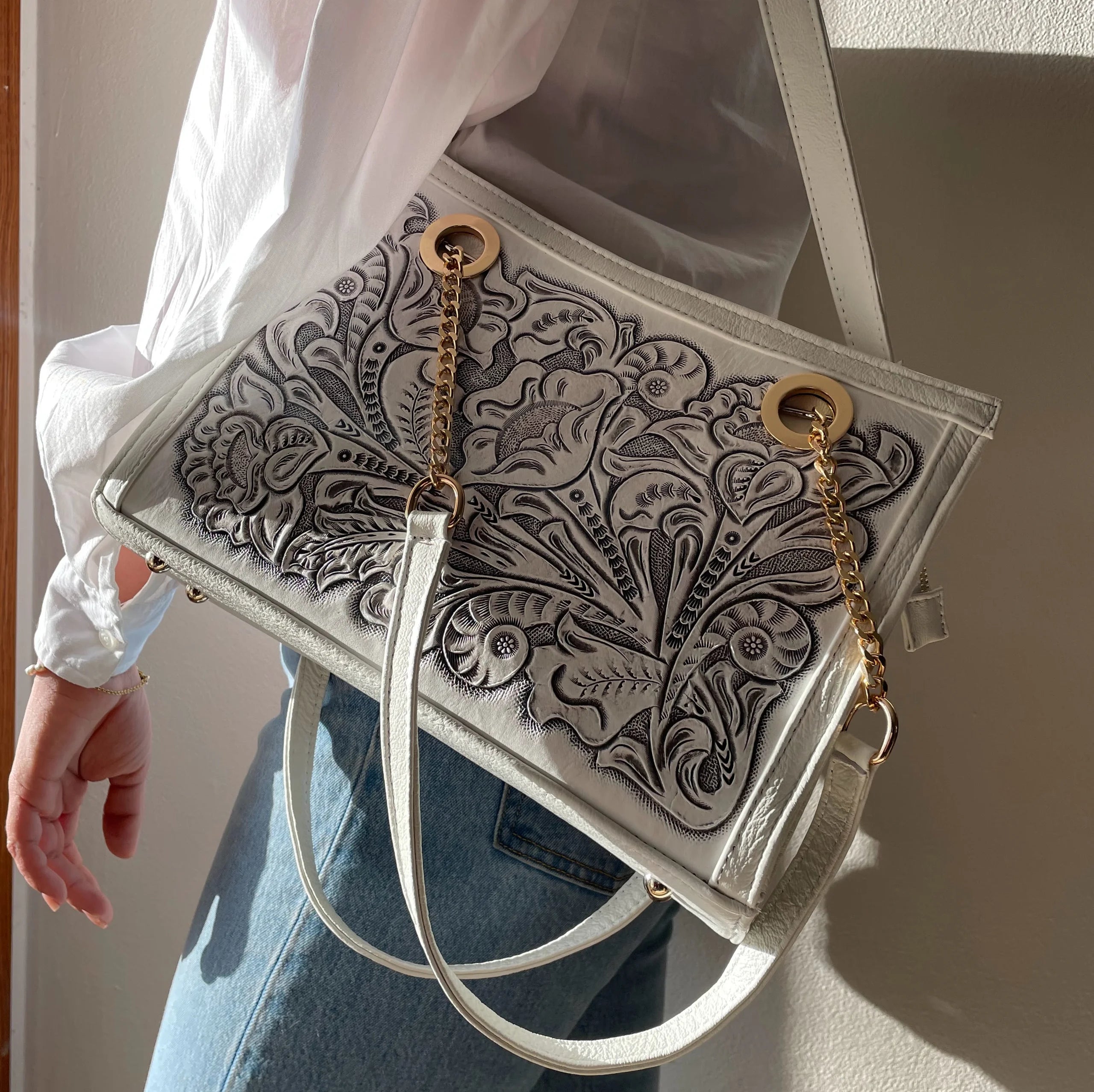 Grecia Tooled Leather Crossbody  | Blanca - Mirasol Accessories