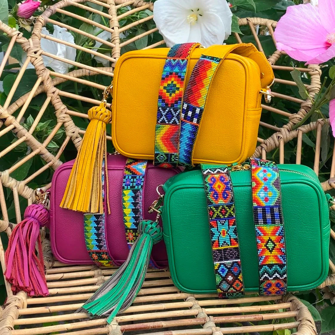 Citlali Huichol Crossbody | Fuchsia