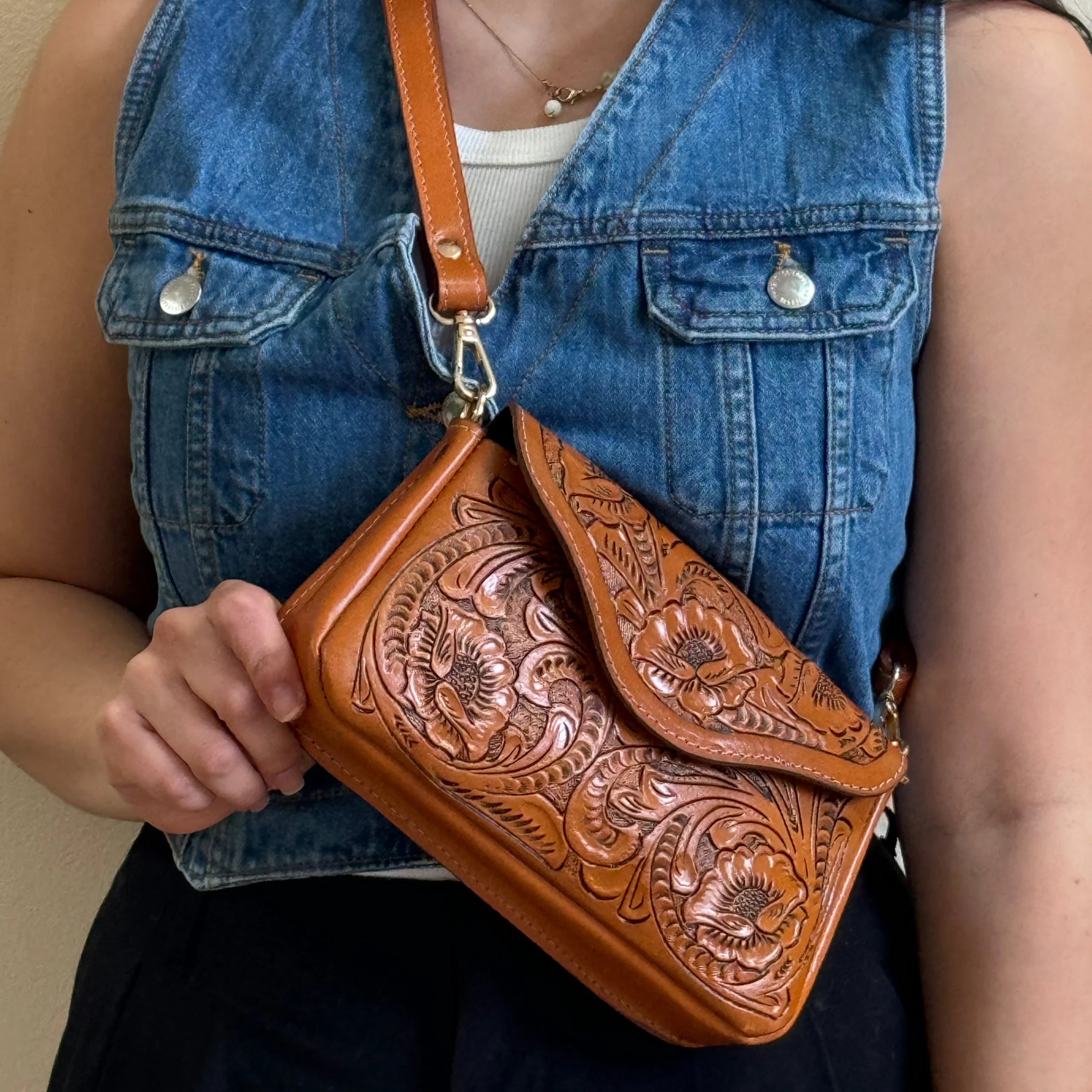 Adriana Convertible Mini | Miel | Mirasol Accessories Adriana Convertible Mini | Miel | Mirasol Accessories