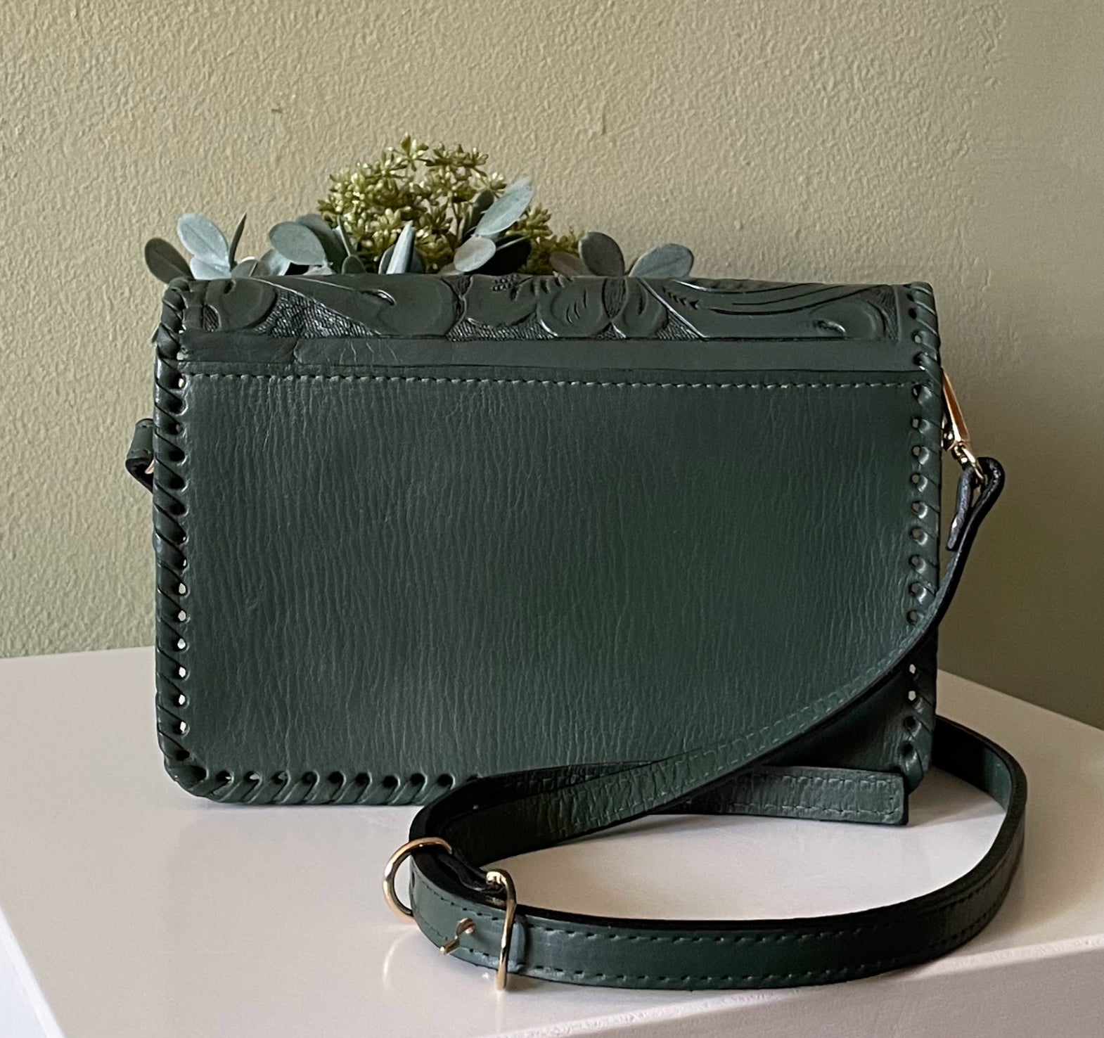 Brenda Tooled Crossbody | Olive