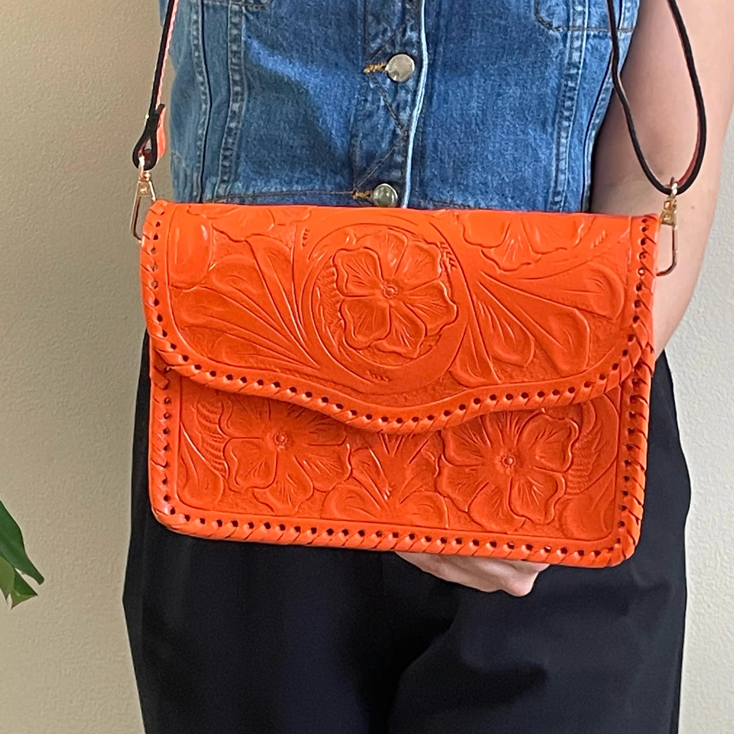 Mayra Tooled Crossbody | Naranja